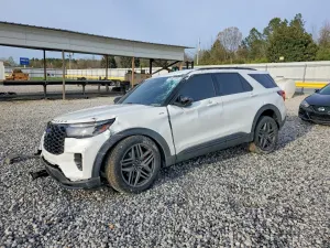 Ford Explorer 2.3L 4 2025