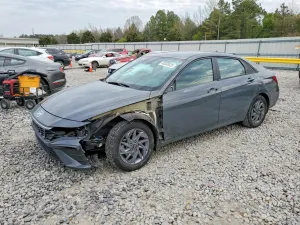 Hyundai Elantra 2.0L 4 2024