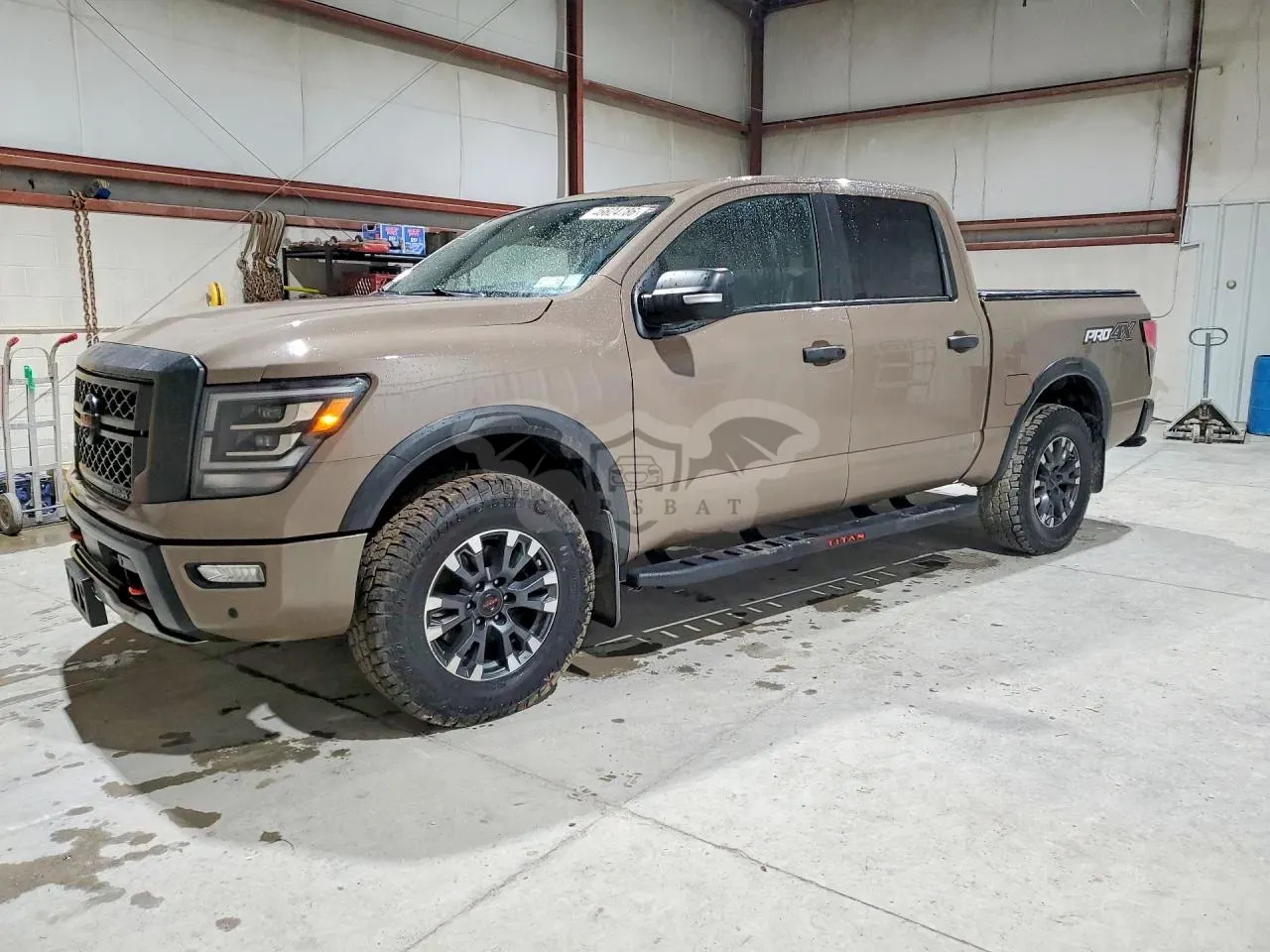 Nissan Titan 5.6L 8 2022
