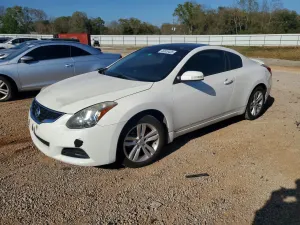 Nissan Altima 2.5L 4 2012