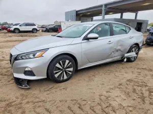 Nissan Altima 2.5L 4 2021