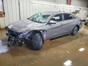 Hyundai Elantra 2.0L 4 2024