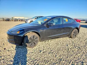 Tesla Model 3 2025