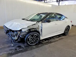 Nissan Sentra 2.0L 4 2025