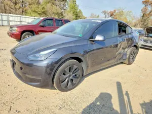 Tesla Model Y 2025