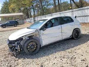 Volkswagen Golf 2.0L 4 2025