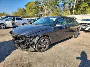 Hyundai Elantra 2.0L 4 2024