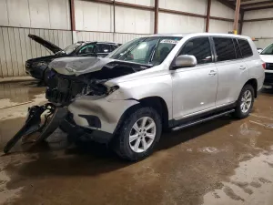 Toyota Highlander 3.5L 6 2013