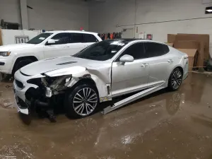 Kia Stinger PREMIUM 2.0L 4 2018