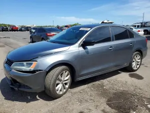 Volkswagen Jetta 2.0L 4 2013