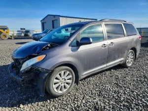 Toyota Sienna 3.5L 6 2011