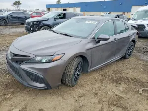 Toyota Camry 2.5L 4 2021