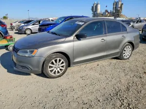 Volkswagen Jetta 2.0L 4 2011