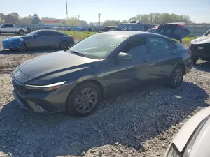 Hyundai Elantra 2.0L 4 2024