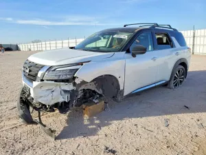 Nissan Pathfinder 3.5L 6 2025