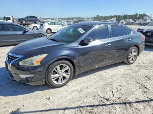 Nissan Altima 2.5L 4 2015