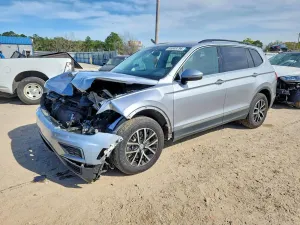 Volkswagen Tiguan 2.0L 4 2021