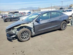 Tesla Model 3 2025