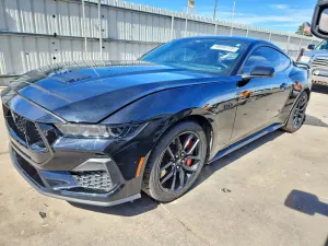Ford Mustang 5.0L 8 2025