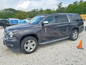 Chevrolet Suburban 5.3L 8 2016