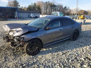 Volkswagen Passat 2.0L 4 2021