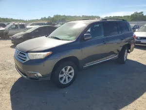 Toyota Highlander 2.7L 4 2013