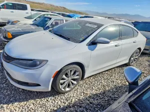 Chrysler 200 2.4L 4 2015