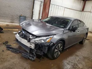 Nissan Altima 2.5L 4 2019