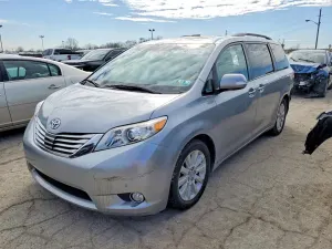 Toyota Sienna 3.5L 6 2013