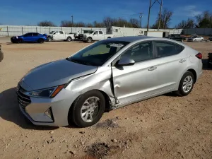Hyundai Elantra 2.0L 4 2019