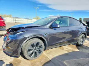 Tesla Model Y 2025