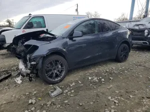 Tesla Model Y 2025