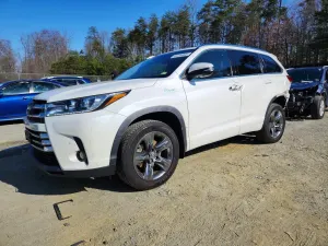 Toyota Highlander 3.5L 6 2019