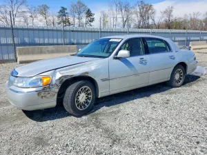 Lincoln Town Car 4.6L 8 2000