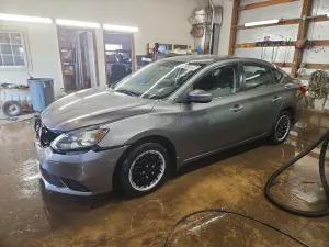 Nissan Sentra 1.8L 4 2017