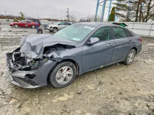 Hyundai Elantra 2.0L 4 2025