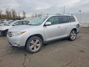 Toyota Highlander 3.5L 6 2013