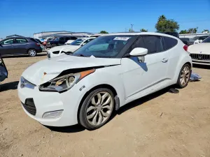 Hyundai Veloster 1.6L 4 2013