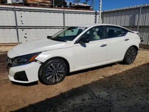 Nissan Altima 2.5L 4 2025