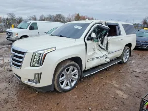 Cadillac Escalade 6.2L 8 2015