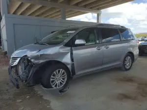 Toyota Sienna 3.5L 6 2011