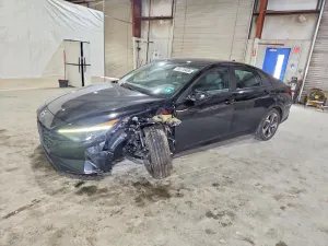 Hyundai Elantra 2.0L 4 2023