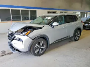 Nissan Rogue 2.5L 4 2021