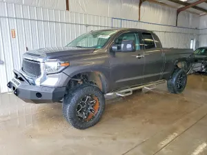 Toyota Tundra 5.7L 8 2014
