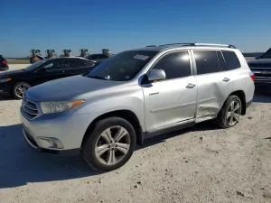 Toyota Highlander 3.5L 6 2013