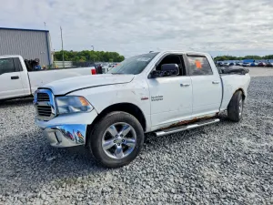 RAM 1500 5.7L 8 2015
