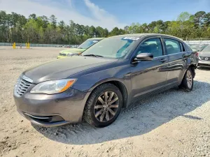 Chrysler 200 2.4L 4 2014