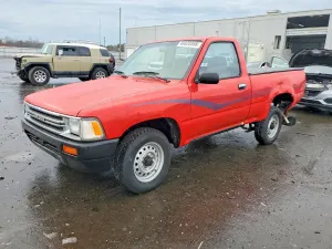 Toyota Hilux 2.4L 4 1989