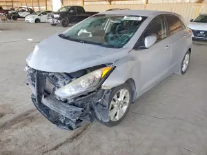 Hyundai Elantra 1.8L 4 2013