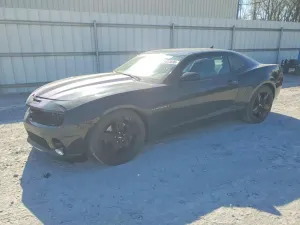 Chevrolet Camaro 6.2L 8 2013